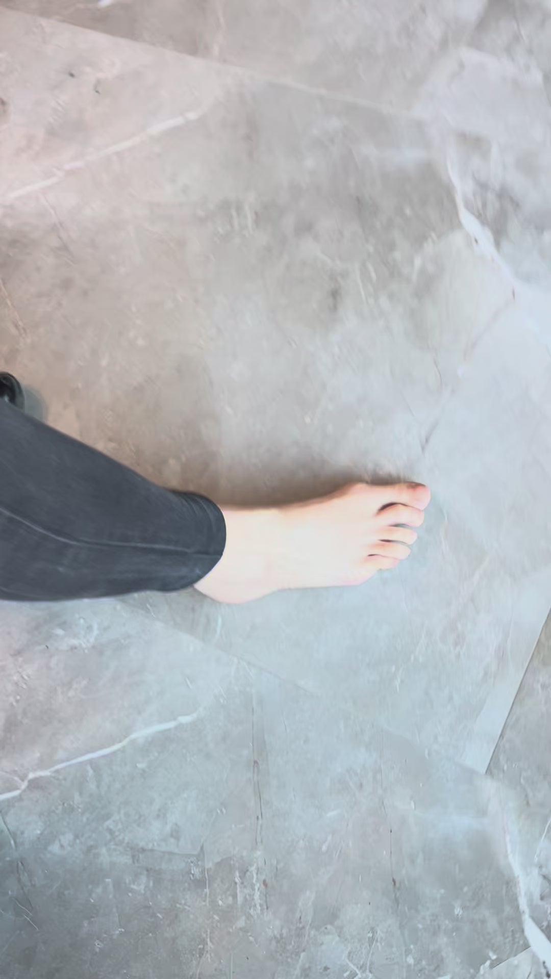 Încarcă clipul video: 